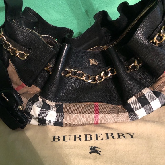 Burberry “Margaret Nova” Shoulder Bag - Picture 4 of 12